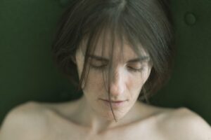 睡眠に関する不安を生理前に相談できる女医は誰ですか？