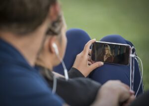 低用量ピルのオンライン診療はビデオ通話と電話、どちらが便利？