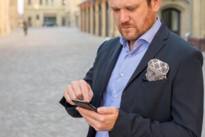 低用量ピルを忙しい社会人が夜間にオンライン診療で受けるメリットは？